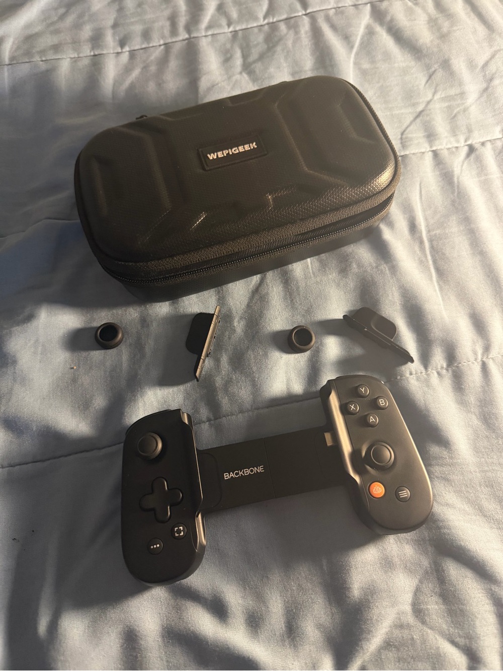 USB-C backbone one mobile gaming device & hardshell carrying case